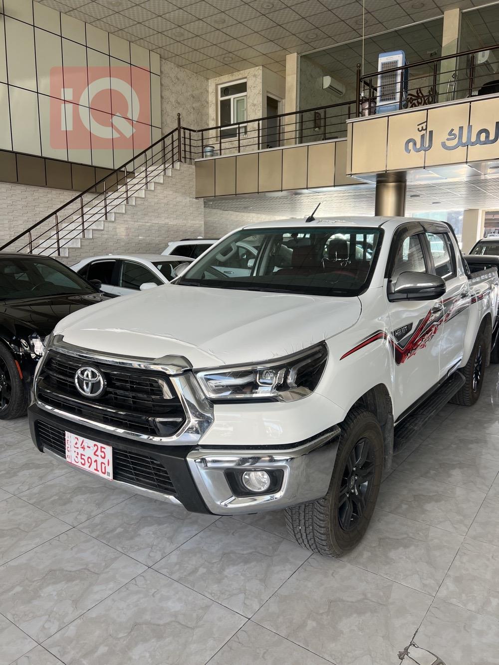 Toyota Hilux